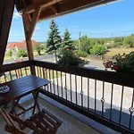 Apartment Platan Vendeghaz *