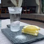 Platan Vendeghaz Apartment