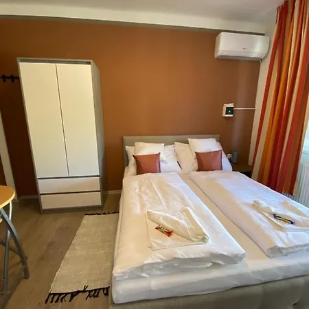 Platan Vendeghaz Balatongyörök