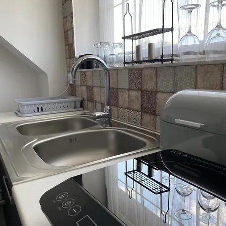 Platan Vendeghaz * Balatongyörök