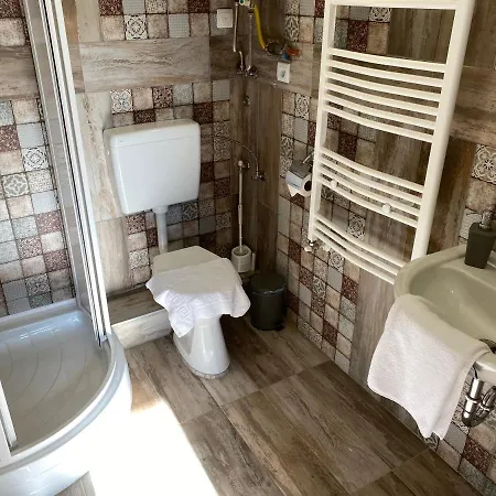 Platan Vendeghaz Balatongyörök