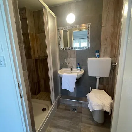 Platan Vendeghaz Apartament *
