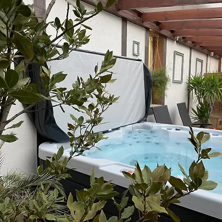 Platan Vendeghaz Apartmán *