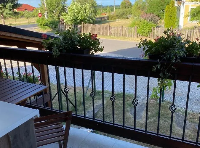 Platan Vendeghaz Balatongyörök