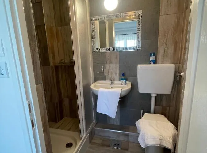 Platan Vendeghaz Appartement *