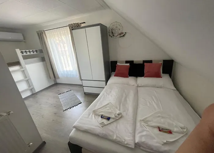 Platan Vendeghaz * Balatongyörök